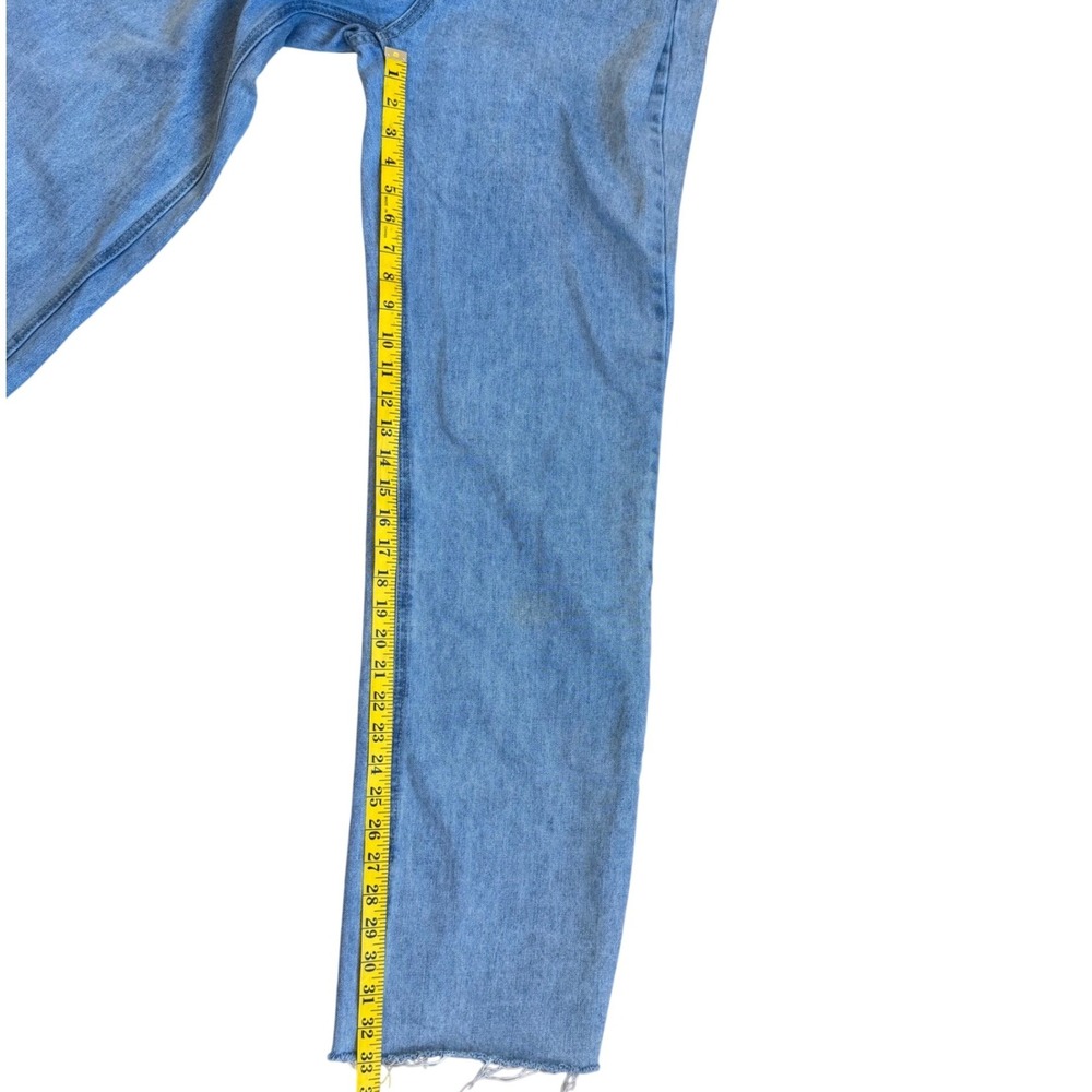Fashion Nova Light Wash Distressed Hem Wide Leg Jeans Women Size 9 - Picture 7 of 11